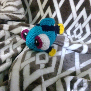 Crochet baby Dory fish inspired image 2