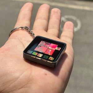 Real Silicon Chip Resin Keychain, Semiconductor Wafer Gift for Programmer or Engineer, Standard Version