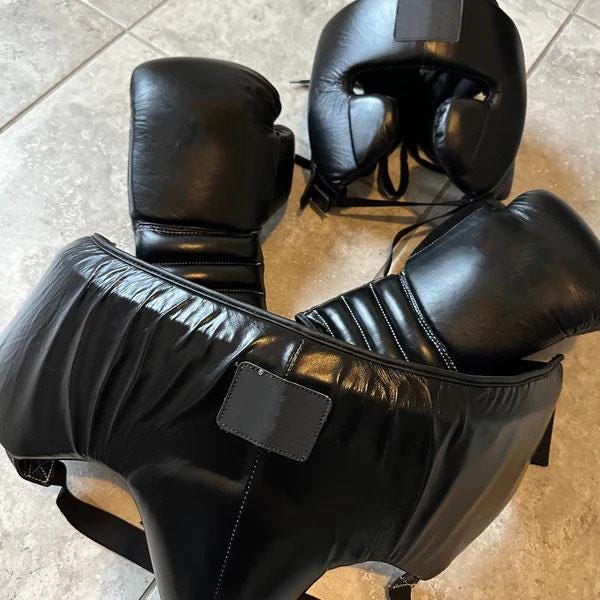 本革トレーニングセット - ボクシンググローブ、ヘッドギア、股間