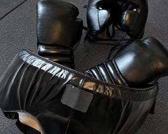 Customize Boxing Training Set – Boxing Gloves, Headgear & Groin Protector