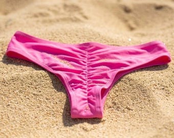 Paraíso Rosa - Parte inferior de bikini rosa atrevida