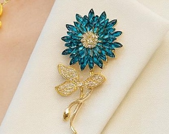 Blue Crystal Flower Brooch, Gold Floral Statement Pin  display picture 1