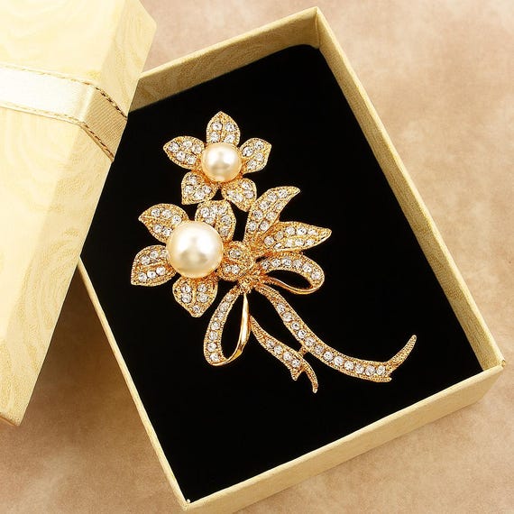 MIKIMOTO ミキモト ブローチ パール 7粒 7珠 925 皇室御用達 MIKIMOTO ミキモト ブローチ パール 7粒 7珠 925 皇室御用達 楽天市場
