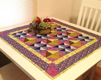Quilted 3D Blocks Table Topper Pattern (PDF Download)