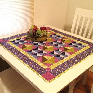 Quilted Table Topper Pattern - Quilted 3D Blocks Table Topper - PDF Download - #519