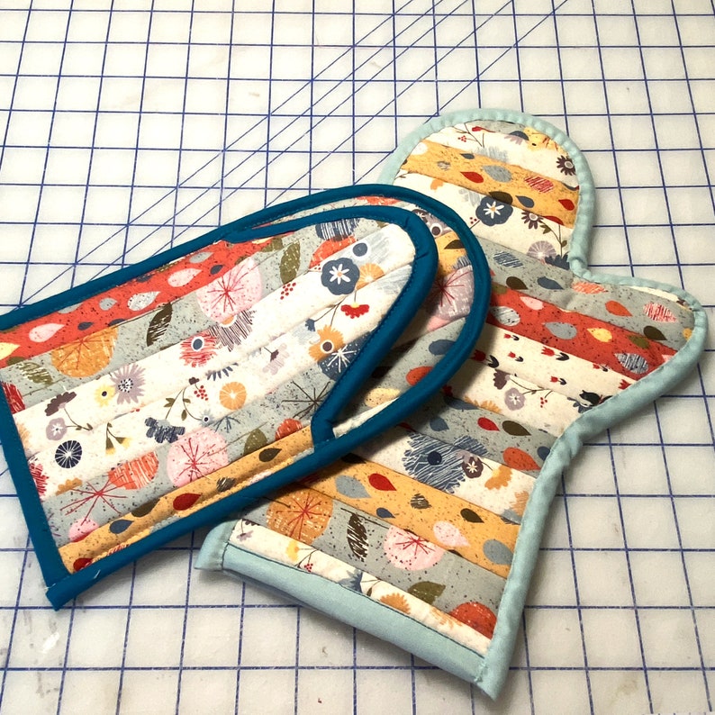 Quilted Oven Mitts Pattern Two Styles of Quilted Oven Mitts Etsy