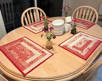 Quilted Placemat Pattern: Linear Garden, set of 4 (Mailed Paper Pattern) Tulip Square No. 645