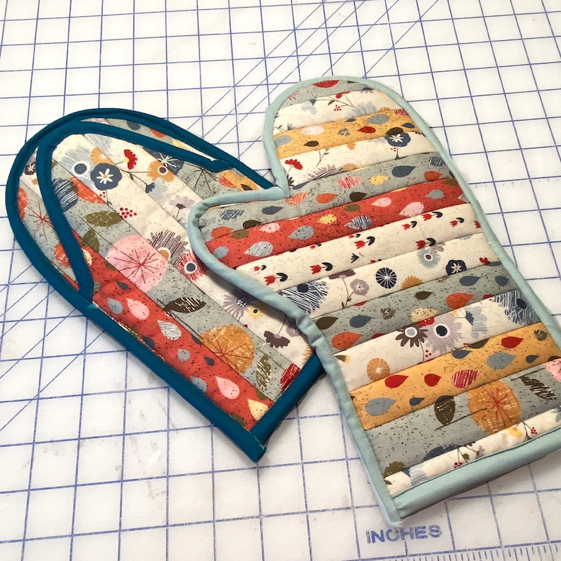 Quilted Oven Mitts Pattern Two Styles of Quilted Oven Mitts Etsy