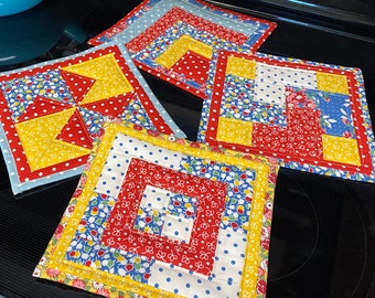 Quilted Potholder Pattern: Set of 4, Two Sizes (Mailed Paper Pattern)