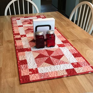 Peppermint Pinwheels Quilted Table Runner Tulip Square Pattern 566 Mailed Paper Pattern image 2