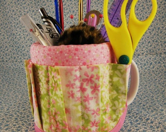 Mug Coffee Cup Aprons Covers Have Stuff will Organize Retro Floral Pastel Pink Batik