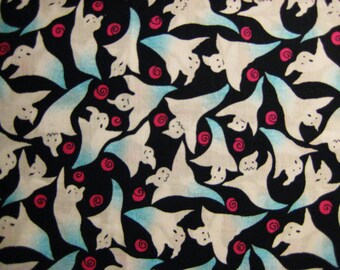 Springs Industries Springs Living Ghosts Halloween Fabric 38" x 43"  Cute White Ghosts on Black with Dark Pink Swirls #3017