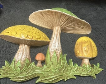 MCM Vintage Mushroom Wall Plaque Dart 70s Boho Groovy