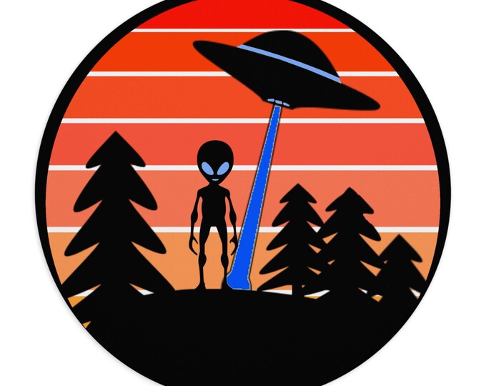 Quirky Mousepad Gift for Sci-Fi Lovers, Alien Design Mouse Pad for Gamers,  Unique Gift for Guys Desk Accessories, UFO Enthusiast, Nerd Gift