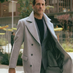 Abrigo largo cruzado de mezcla de color gris claro