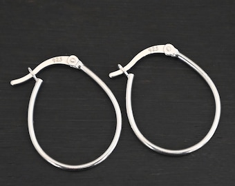 Fiona - Sterling Silver Oval Hoop Earring