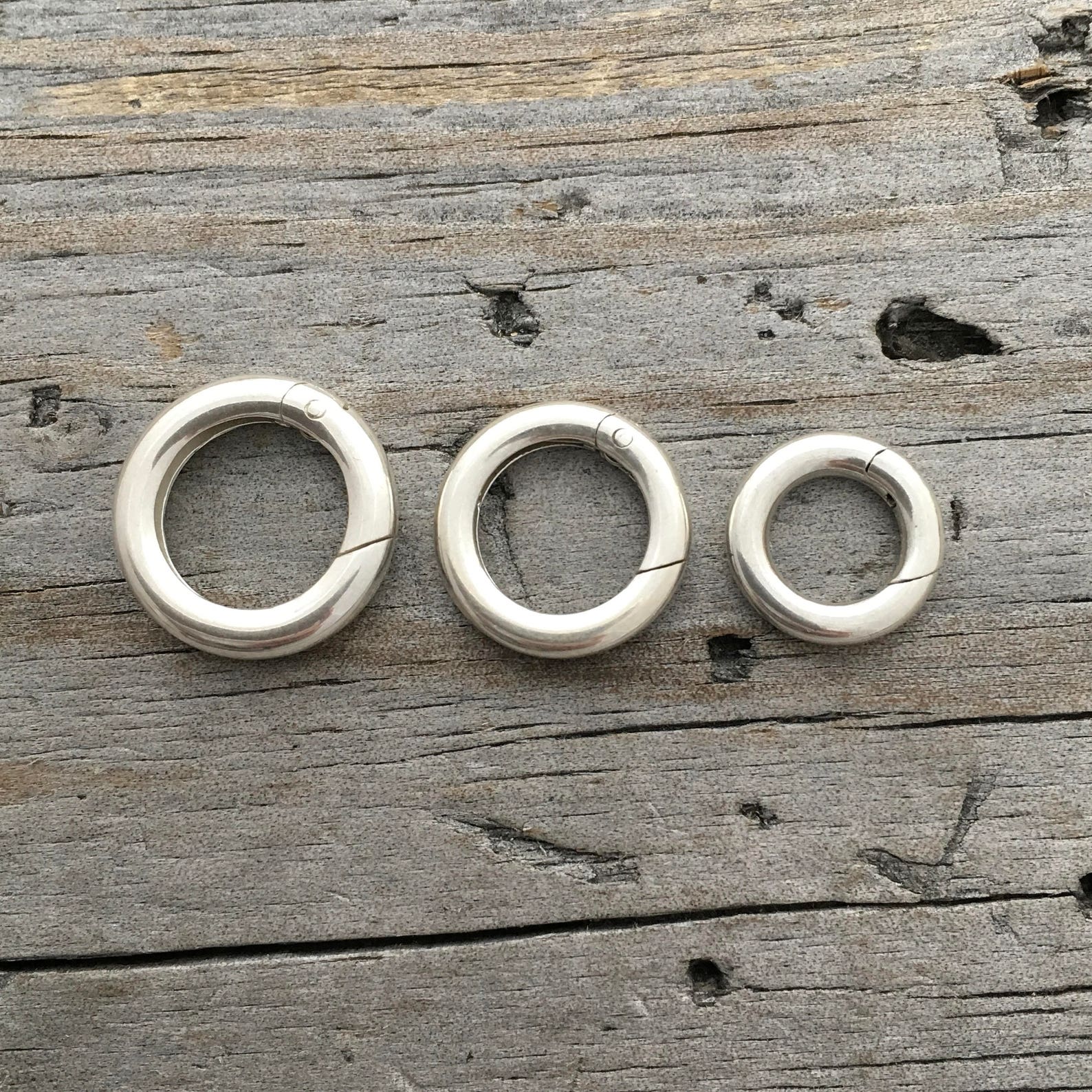 necktie ring clasp