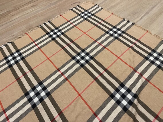 Check Cashmere Silk Scarf in Sand | Burberry® Official Burberry Classic Plaid Scarf in Tan and Black display picture 1