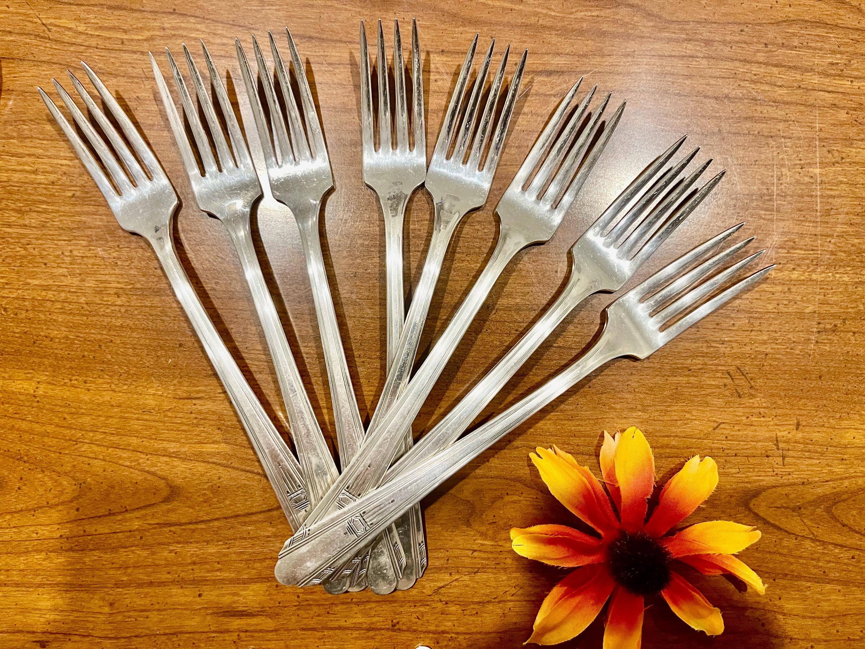 Oneida WM. Rogers Vintage Silverplate Flatware Set of 50