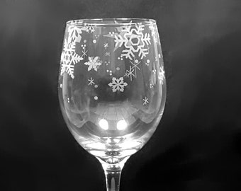 12- 20 Ounce Snowflake Wine Glasses,  Party Pack, Winter Wine Glasses, Christmas Snowflake Wine Glasses, Engraved Wine Glasses,