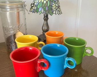 Juego de tazas de cerámica estilo vintage Fiesta con diseño de ojo de cerradura – Tazas de café de cerámica fabricadas en EE. UU. (5 colores)