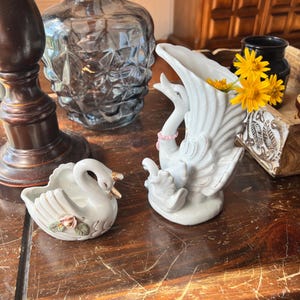 Vintage Porcelain Swan Vase & Planter Set: Shabby Chic Cottagecore Decor