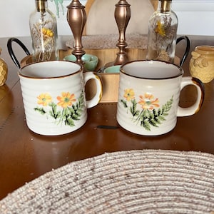 Vintage Stoneware Sunflower Coffee Mugs - Rustic Farmhouse Kitchen Decor