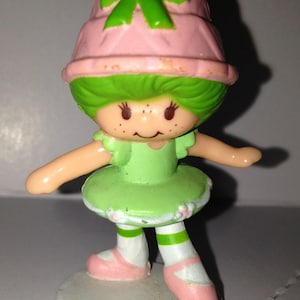 vintage 1980s American Greetings Strawberry Shortcake Lime Chiffon ballerina PVC
