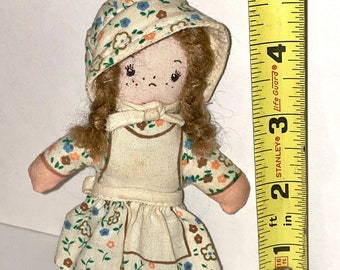 vintage super rare 1970’s knickerbocker Holly Hobbie friend Carrie super tiny miniature rag doll