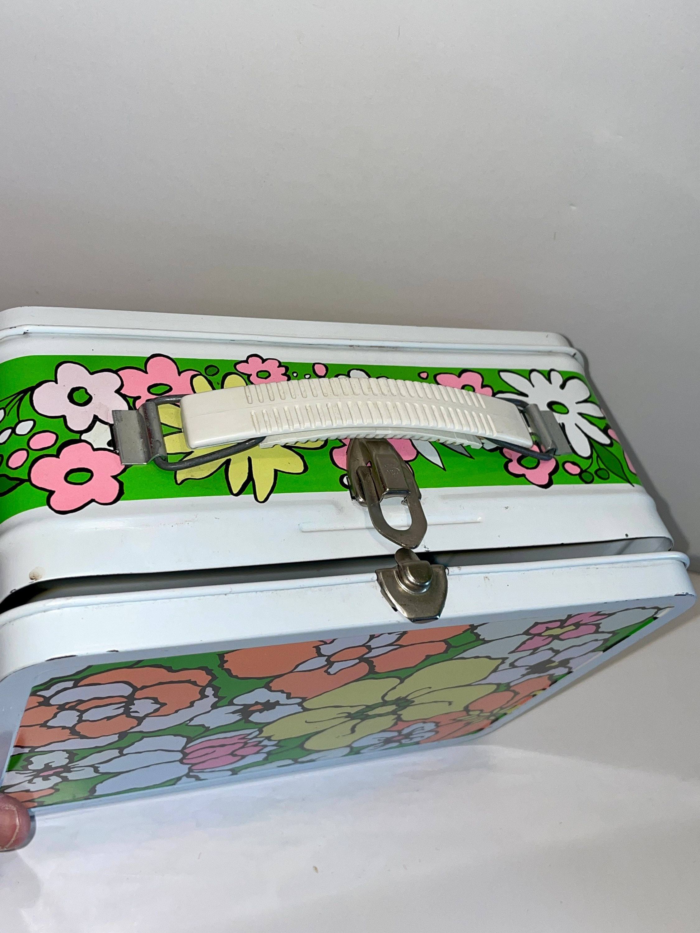 アート・デザイン・音楽 Collector's Guide to Lunchboxes: l, The Illustrated Encyclopedia of Metal Lunch Boxes (Schiffer