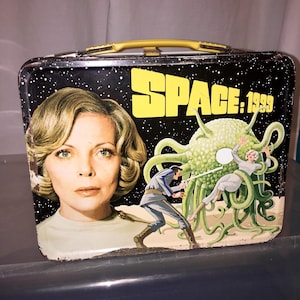 vintage 1975 thermos brand Space 1999 space movie metal lunch box LB lunchbox alien