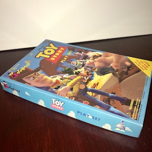 1995 Hasbro Disney Toy Story colorforms play set 796