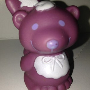 1982 American Greetings Strawberry Shortcake friend Angel Cakes pet skunk Soufflé