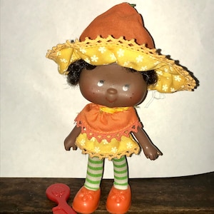 vintage 1980s American Greetings Strawberry Shortcake orange blossom doll Minty