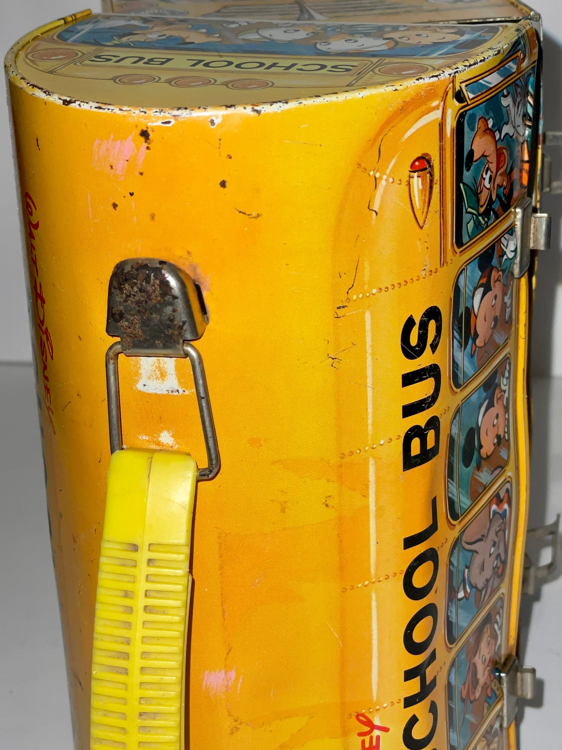 1950's Vintage Aladdin Industries Walt Disney Yellow School 1950's Vintage Aladdin Industries Walt Disney Yellow School