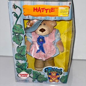 vintage 1986 Appalachian artworks Furskins Panosh Place posable flocked Hattie bear new in package