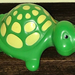 vintage 1980s American Greetings Strawberry Shortcake apple dumplings tea time turtle pet old version