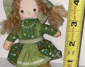 vintage super rare 1970’s knickerbocker Holly Hobbie friend AMY super tiny miniature rag doll