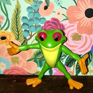 vintage 2000 Rainforest cafe Cha! Cha! frog wild bunch animal pvc  toy