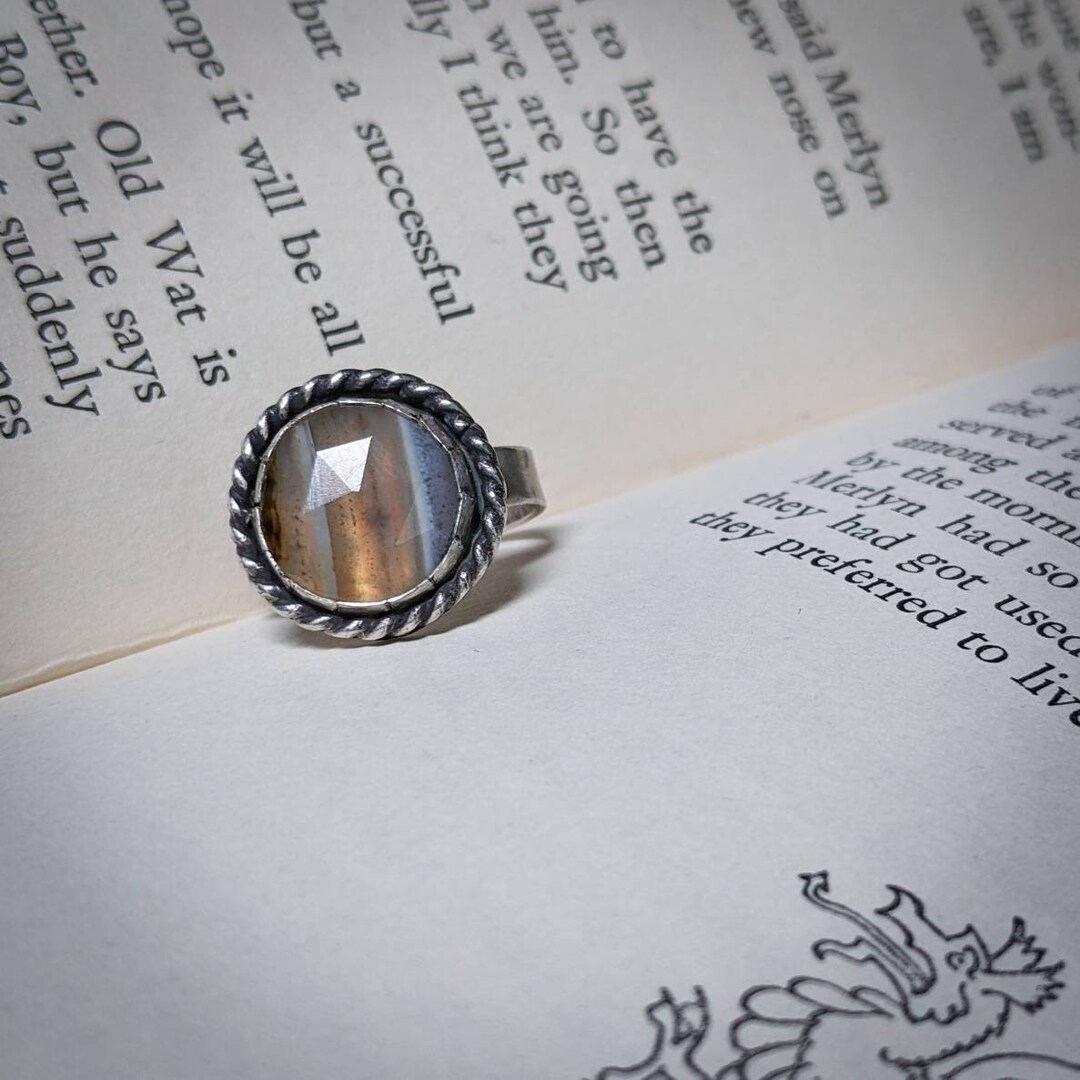 Samina Rong Sword in the Stone stamina Ring With Montana Agate - Etsy Australia