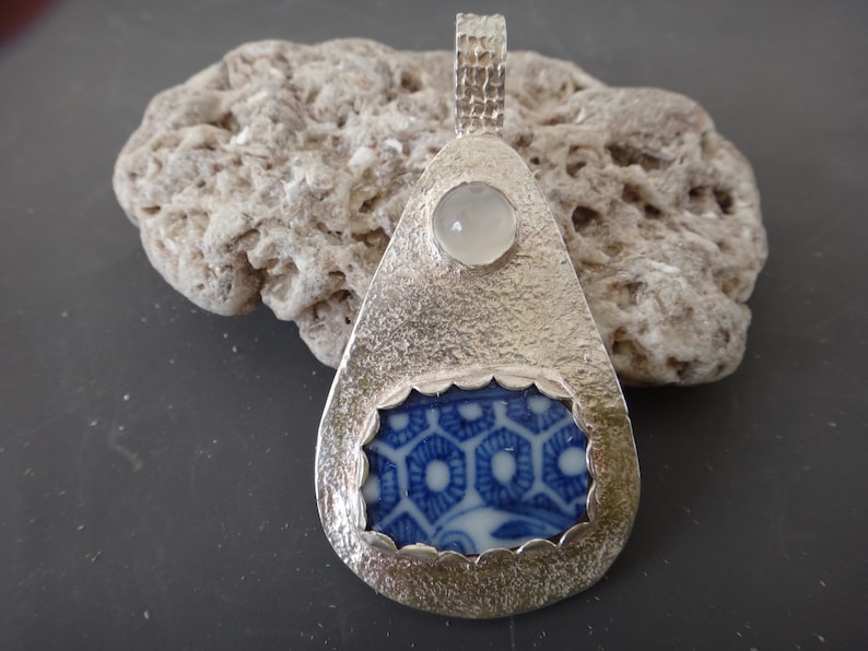 Fine Silver Chaney and Moonstone pendant image 1