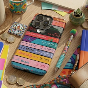 Puede incluir: Un letrero de madera rústica con el texto "Welcome to our home" en letras blancas. El letrero presenta un acabado envejecido y un diseño sencillo y acogedor, para la entrada.