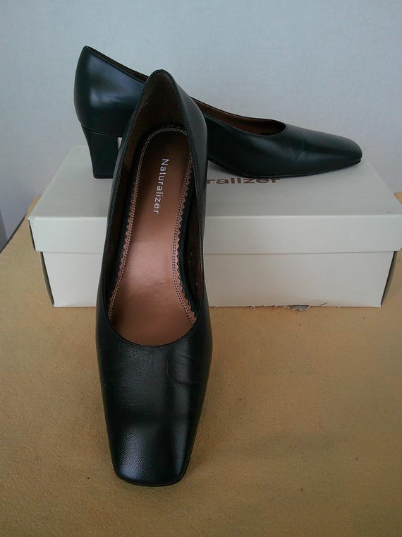 Women's Navy Leather Pumps, Naturalizer 'gabriella' Size 8N, Never Worn,  NIB - Etsy
