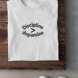 Unisex Softstyle T-Shirt: Discipline Over Dopamin, Motivations-Mindset Tee, Selbst-Verbesserung, Fitness, Hustle, Entrepreneur Shirt