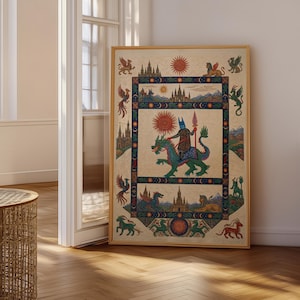 Puede incluir: Una impresión artística enmarcada con una ilustración detallada con una figura central montada en un dragón. La obra de arte tiene una estética vintage, con una paleta de colores beige, verde, rojo y azul. El marco es de madera.