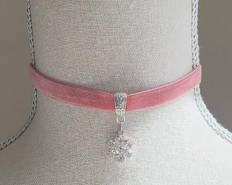 Rose Pink Velvet Choker with Sparkling FlowerJewel Pendant, Historical Jewelry, 19th Century Jewelry, Bridgerton Inspired, Regency Jewelry