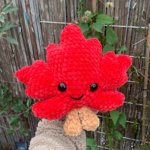 Maple Leaf Plushie Crochet Pattern | Amigurumi autumn cuddly toy pdf tutorial
