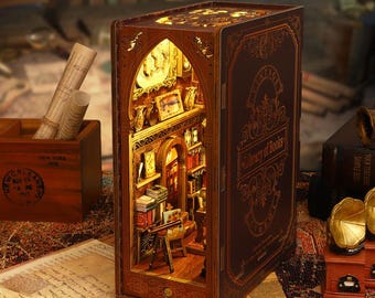 Bibliotheek met boeken Voorgebouwde doe-het-zelf boekenhoekset – houten boekenplankminiatuur met ledverlichting, 3D-puzzelbouwset voor boekenliefhebbers en interieurdecoratie