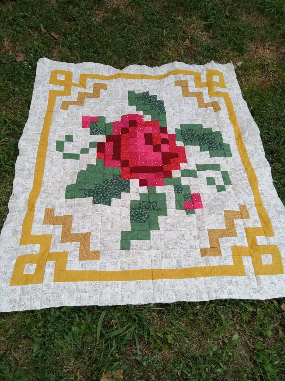 Grandma Edith's Rose Quilt Pattern - Pixel Quilt - Etsy