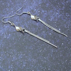 Eleganti orecchini a spirale in argento - Gioielli pendenti leggeri ed eleganti, orecchini in argento minimalisti, orecchini pendenti, gioielli moderni per donna